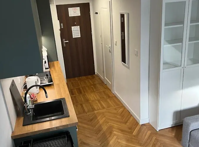 Przytulna Kawalerka Typu * Warszawa